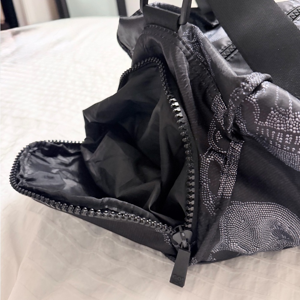 Terez x Go!Sac Premium Gym Bag | Crystal Skulls - Picture 7 of 11